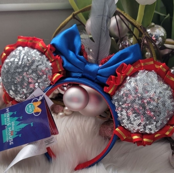 Minnie Mouse The Main Attraction Dumbo the Flying Elephant Ears Headband NEW - Picture 4 of 6